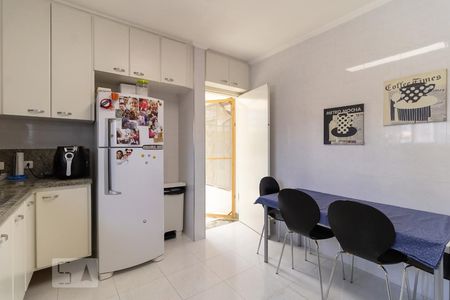 Casa à venda com 170m², 3 quartos e 2 vagasCozinha