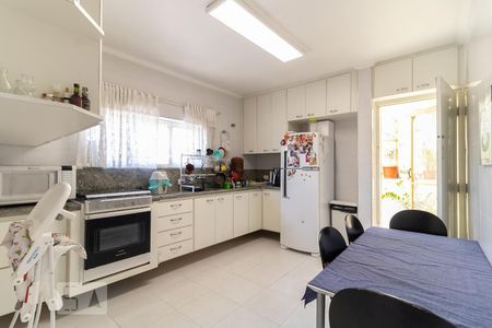 Casa à venda com 170m², 3 quartos e 2 vagasCozinha