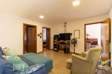 Sala de casa à venda com 3 quartos, 170m² em Vila Gumercindo, São Paulo