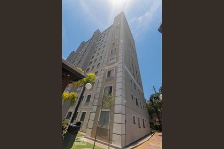 Apartamento para alugar com 46m², 2 quartos e 1 vaga Apartamento para alugar com 46m², 2 quartos e 1 vagaFachada