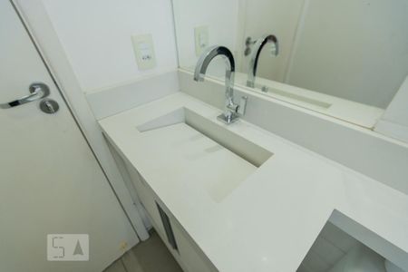 Apartamento para alugar com 46m², 2 quartos e 1 vaga Apartamento para alugar com 46m², 2 quartos e 1 vagaBanheiro