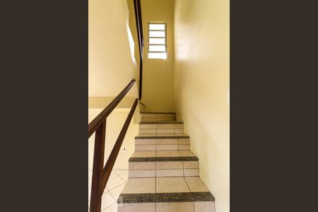 Casa para alugar com 80m², 1 quarto e 1 vagaEscada