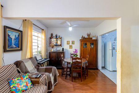 Sala de casa à venda com 4 quartos, 135m² em Vila Nair, São Paulo