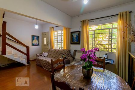 Sala de casa à venda com 4 quartos, 135m² em Vila Nair, São Paulo