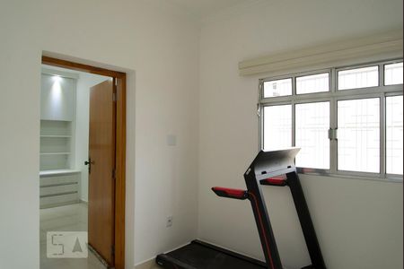 Casa à venda com 269m², 4 quartos e 2 vagas Casa à venda com 269m², 4 quartos e 2 vagasEscritório