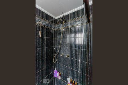 Apartamento à venda com 130m², 2 quartos e 2 vagas Apartamento à venda com 130m², 2 quartos e 2 vagasChuveiro