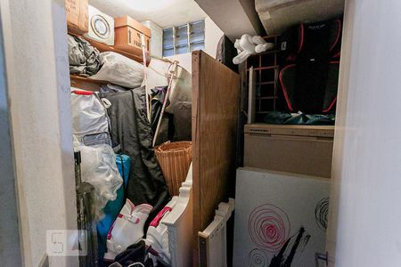 Apartamento à venda com 130m², 2 quartos e 2 vagas Apartamento à venda com 130m², 2 quartos e 2 vagasDepósito