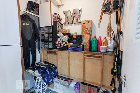 Apartamento à venda com 130m², 2 quartos e 2 vagas Apartamento à venda com 130m², 2 quartos e 2 vagasQuarto de Serviço