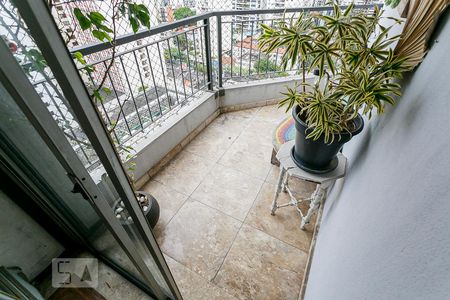 Varanda de apartamento à venda com 2 quartos, 130m² em Pinheiros, São Paulo