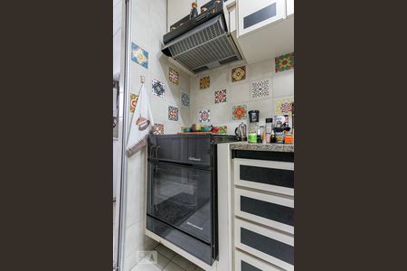 Apartamento à venda com 130m², 2 quartos e 2 vagas Apartamento à venda com 130m², 2 quartos e 2 vagasFogão