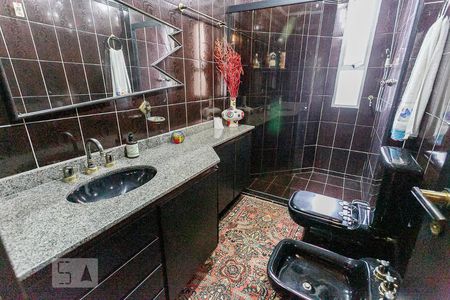 Apartamento à venda com 130m², 2 quartos e 2 vagas Apartamento à venda com 130m², 2 quartos e 2 vagasBanheiro