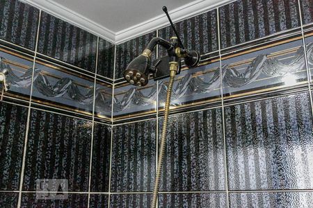 Apartamento à venda com 130m², 2 quartos e 2 vagas Apartamento à venda com 130m², 2 quartos e 2 vagasChuveiro