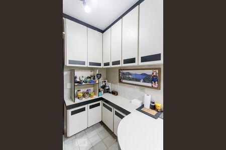 Apartamento à venda com 130m², 2 quartos e 2 vagas Apartamento à venda com 130m², 2 quartos e 2 vagasCozinha