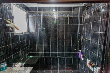 Apartamento à venda com 130m², 2 quartos e 2 vagas Apartamento à venda com 130m², 2 quartos e 2 vagasBanheiro da Suite