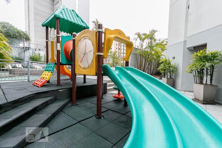 Apartamento à venda com 130m², 2 quartos e 2 vagas Apartamento à venda com 130m², 2 quartos e 2 vagasPlayground