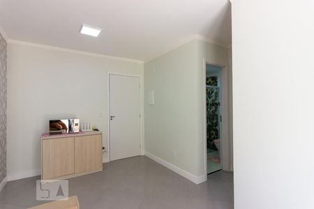 Sala de apartamento para alugar com 2 quartos, 51m² em Jardim Ísis, Cotia