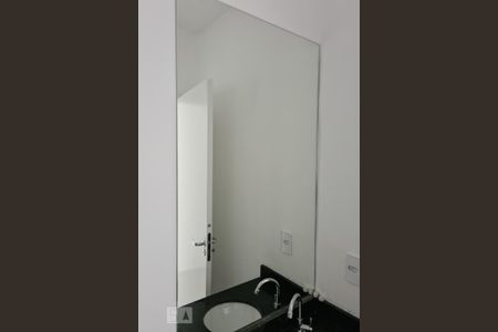 Apartamento para alugar com 71m², 2 quartos e 2 vagasDetalhe Banheiro