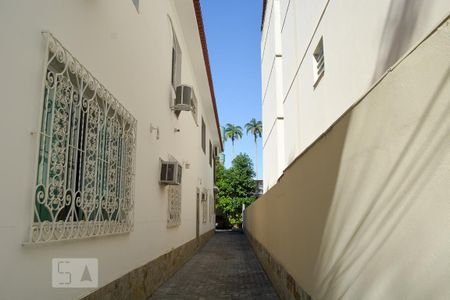 corredor externo de apartamento à venda com 3 quartos, 150m² em Jardim Guanabara, Rio de Janeiro