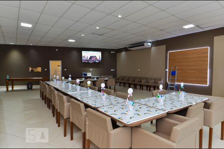 Casa de condomínio para alugar com 130m², 3 quartos e 2 vagasÁrea comum - Salão de festas