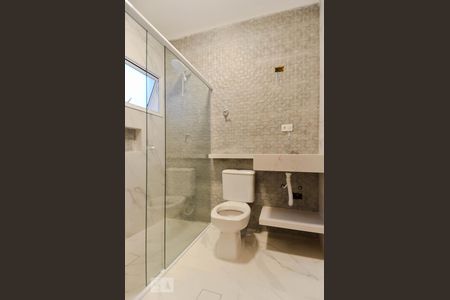 Casa de condomínio para alugar com 130m², 3 quartos e 2 vagasBanheiro Social