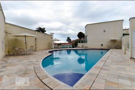 Casa de condomínio para alugar com 130m², 3 quartos e 2 vagasÁrea comum - Piscina