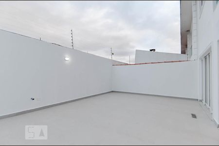 Casa de condomínio para alugar com 130m², 3 quartos e 2 vagasQuintal