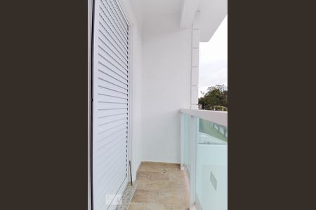 Casa de condomínio para alugar com 130m², 3 quartos e 2 vagasSacada do Quarto 1