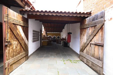 Casa à venda com 220m², 3 quartos e 6 vagasÁrea comum - Churrasqueira