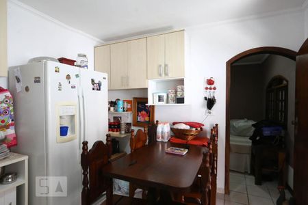 Casa à venda com 220m², 3 quartos e 6 vagasCozinha