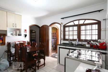 Casa à venda com 220m², 3 quartos e 6 vagasCozinha