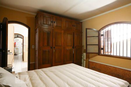 Casa à venda com 220m², 3 quartos e 6 vagasSuíte 1