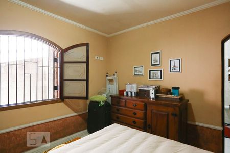 Suíte 1 de casa à venda com 3 quartos, 220m² em Parque Guarani, São Paulo