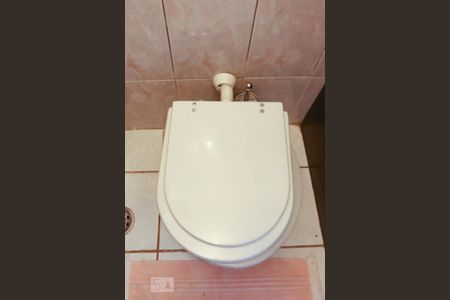 Casa à venda com 220m², 3 quartos e 6 vagasBanheiro suíte 2