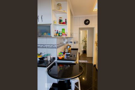 Apartamento à venda com 114m², 3 quartos e 2 vagas Apartamento à venda com 114m², 3 quartos e 2 vagasCozinha