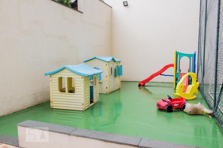 Apartamento à venda com 114m², 3 quartos e 2 vagas Apartamento à venda com 114m², 3 quartos e 2 vagasÁrea Comum - Playground