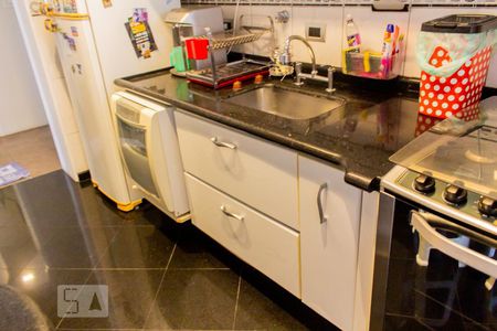 Apartamento à venda com 114m², 3 quartos e 2 vagas Apartamento à venda com 114m², 3 quartos e 2 vagasPia