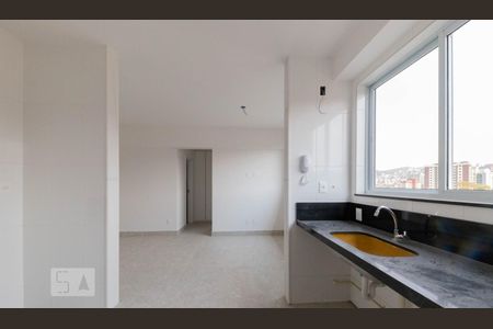 Apartamento para alugar com 67m², 2 quartos e 2 vagasCozinha