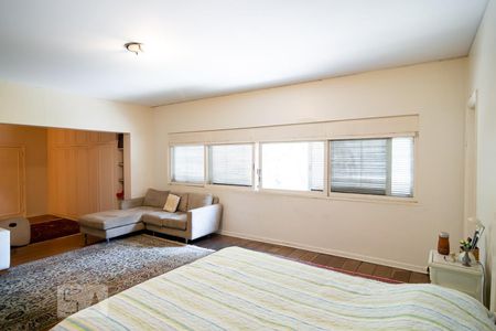 Casa à venda com 450m², 4 quartos e 3 vagasQuarto 4 - Suíte