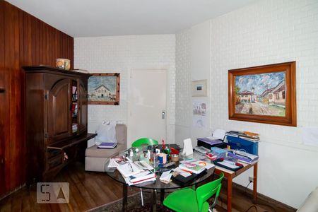 Casa à venda com 450m², 4 quartos e 3 vagasEscritório