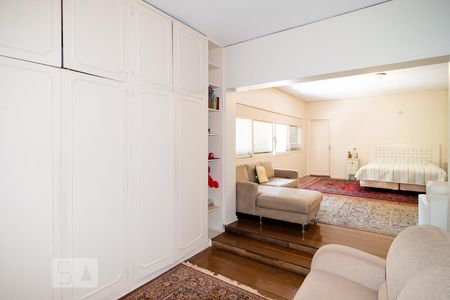 Casa à venda com 450m², 4 quartos e 3 vagasCloset Quarto 4 - Suíte
