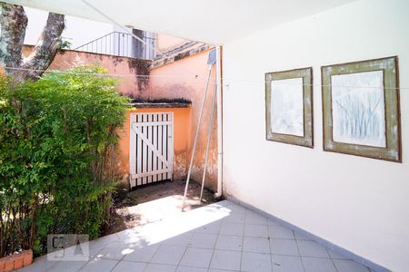 Casa à venda com 450m², 4 quartos e 3 vagasQuarto Piscina
