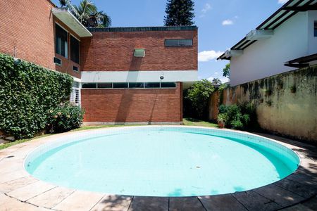Casa à venda com 450m², 4 quartos e 3 vagasPiscina