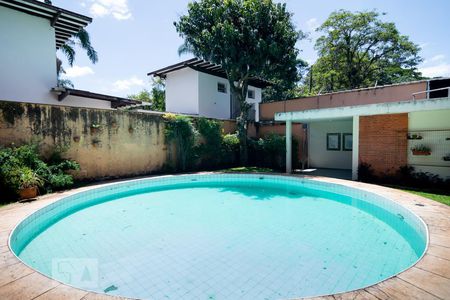 Casa à venda com 450m², 4 quartos e 3 vagasPiscina