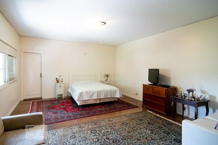 Casa à venda com 450m², 4 quartos e 3 vagasQuarto 4 - Suíte