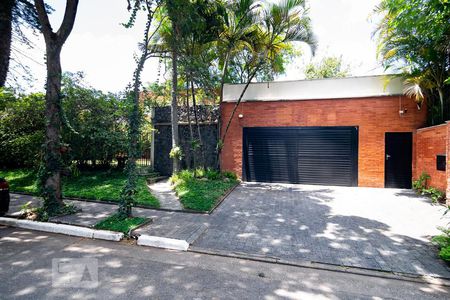 Casa à venda com 450m², 4 quartos e 3 vagasFachada
