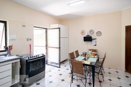 Casa à venda com 450m², 4 quartos e 3 vagasCozinha