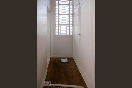 Casa à venda com 450m², 4 quartos e 3 vagasCloset Quarto 3 - Suíte