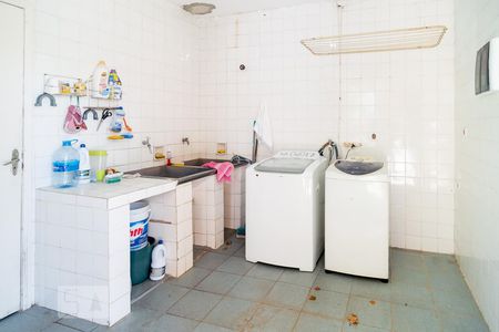 Casa à venda com 450m², 4 quartos e 3 vagasÁrea de Serviço