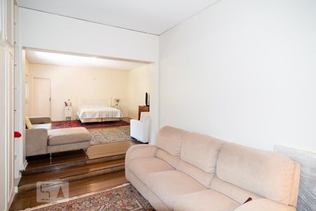 Casa à venda com 450m², 4 quartos e 3 vagasCloset Quarto 4 - Suíte