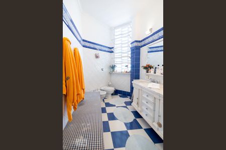 Casa à venda com 450m², 4 quartos e 3 vagasBanheiro Social